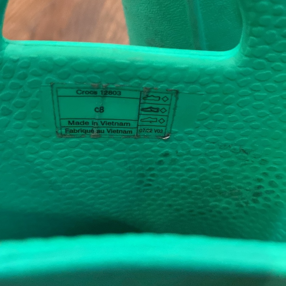 CROCS Green Rainboots - Picture 2 of 3